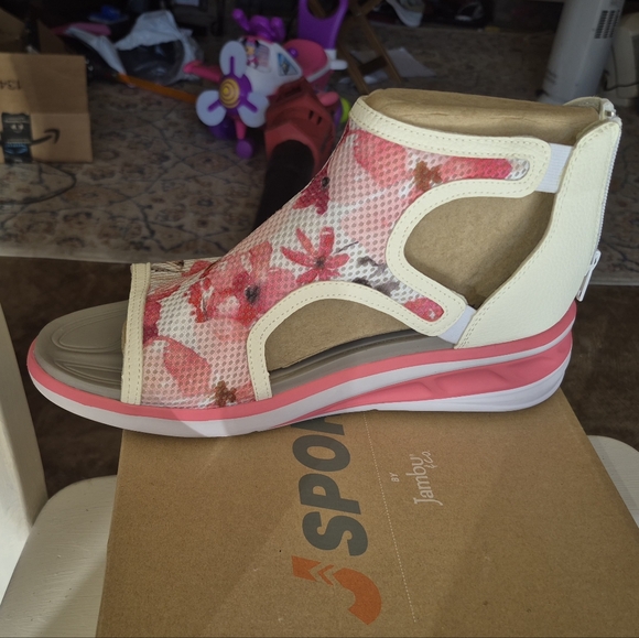 Jambu Floral Pink and White Sandals - Picture 2 of 6